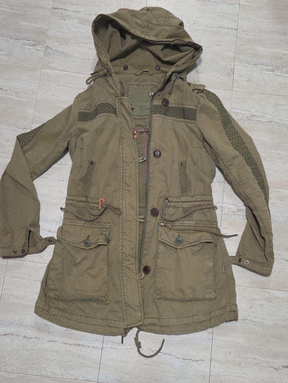 Khujo Olive M